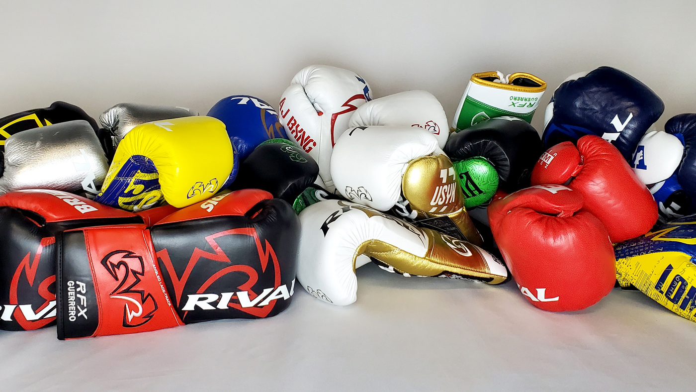 Custom boxing top gloves suppliers